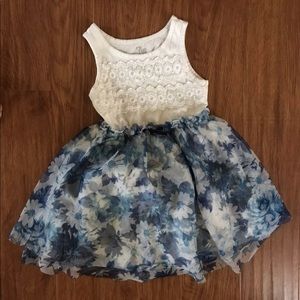 Dress For Girls Size 5/6 Years